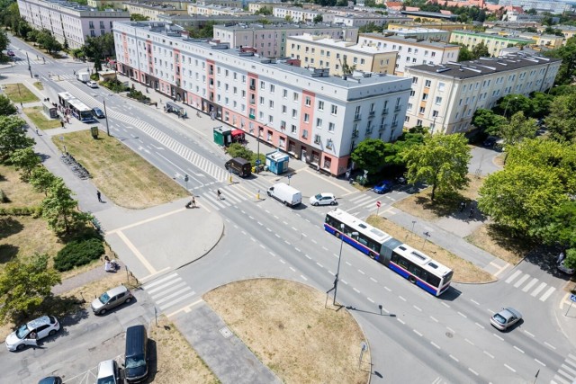 Duże zmiany planowane są na ul. Sułkowskiego. Drogi rowerowe mają pojawić się na odcinku od Kamiennej do dworca Leśne po obu stronach ulicy.