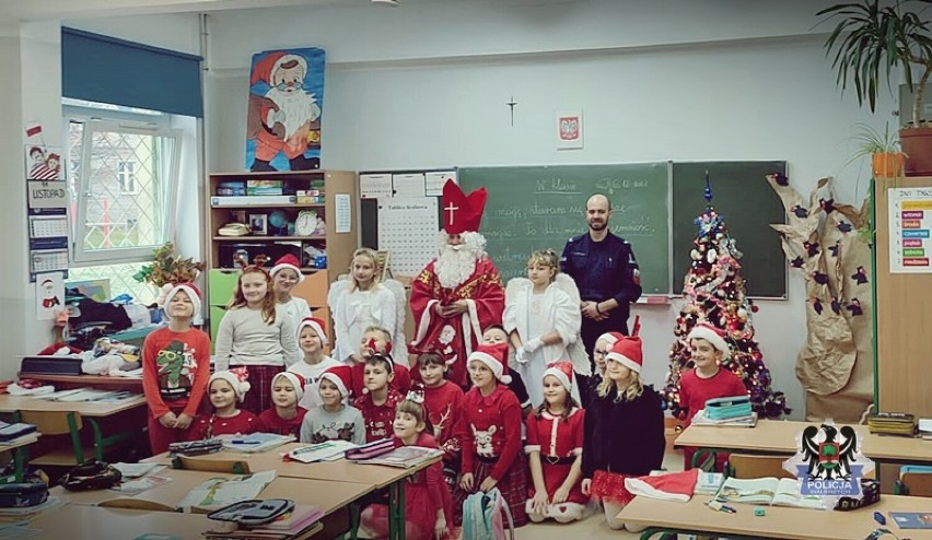 Wizyta Mikołaj w szkole nr 2 w Wałbrzychu