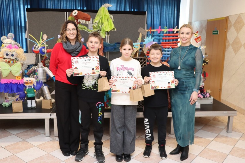 Zmagania uczniów Szkoły Podstawowej w Ostrorogu w konkursie matematyczno-świątecznym Matematyczny Kalendarz Adwentowy