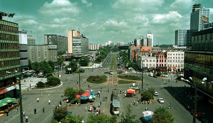 Tak rynek w Katowicach wyglądał w 2002 roku