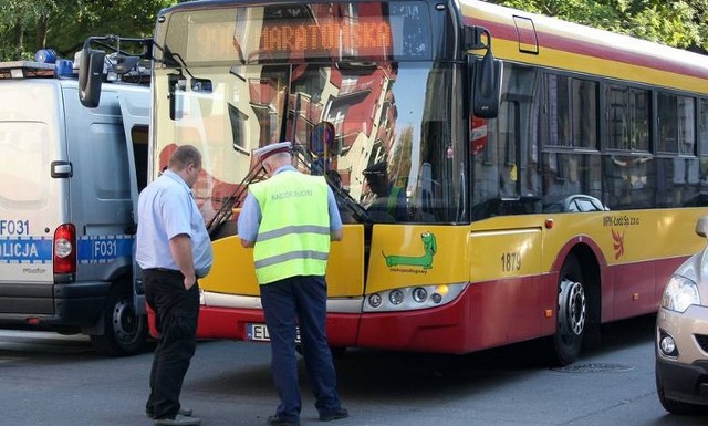 W zderzeniu autobusu MPK z samochodem osobowym rannych zostało pięciu pasażerów.