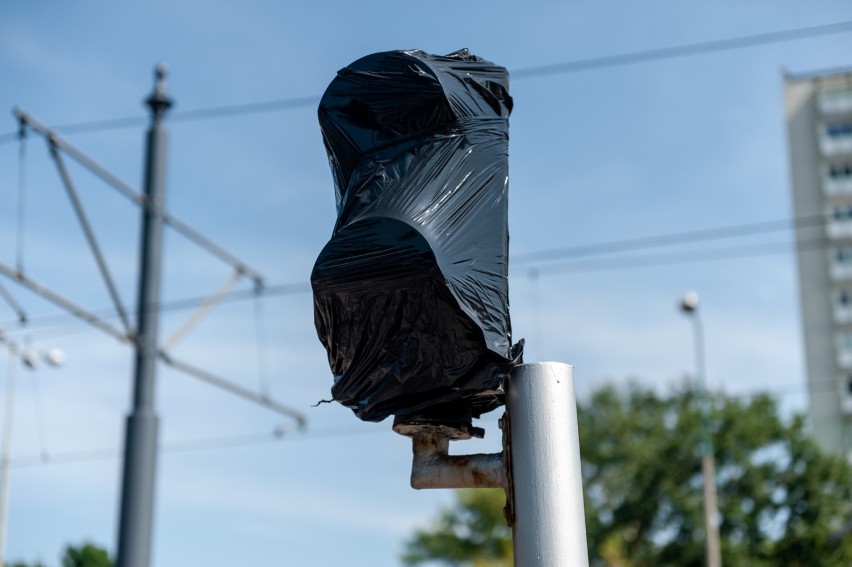 Metro Pole Mokotowskie. Powstaje naziemne dojście do przystanków tramwajowych