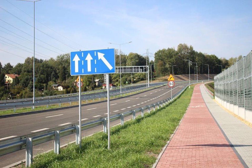 Ruda Śląską: Trzeci odcinek trasy łączącej DTŚ i autostradę A4 jest już gotowy [ZDJĘCIA]