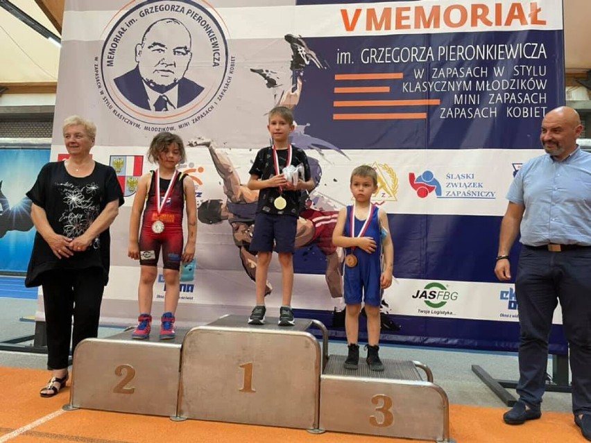Worek medali przywieźli zapaśnicy ZKS Radomsko z Memoriału Pieronkiewicza w Raciborzu