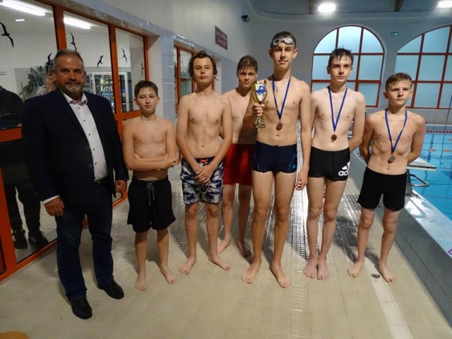 Chełmińska młodzież rywalizowała w pływaniu
