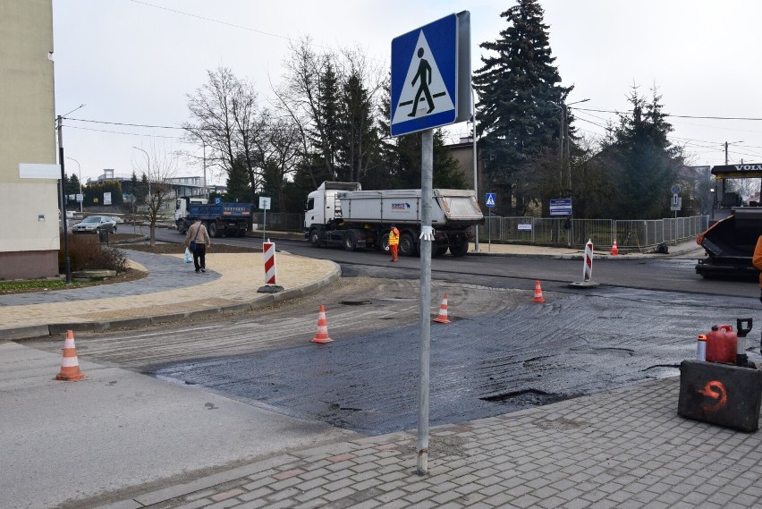 Obecnie roboty koncentrują się na skrzyżowaniu ulicy Koseły...