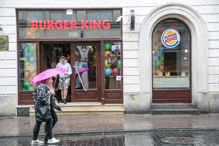 Nowy Burger King w Krakowie. Otworzył się tuż obok "Maca" [ZDJĘCIA]