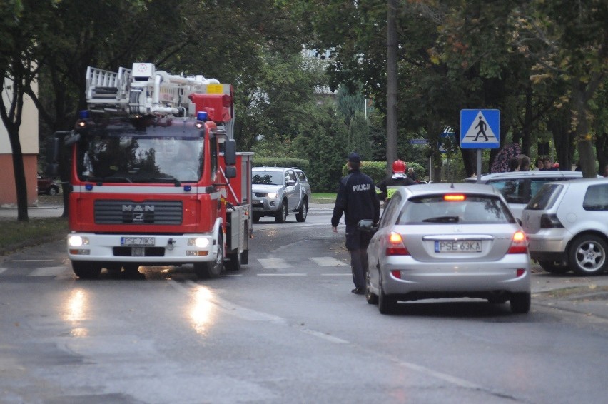 Straż pożarna ratowała kobietę zatrzaśniętą na balkonie na 4...