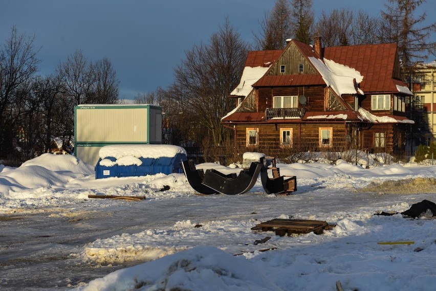 Zakopane: W miejscu gdzie stała scena sylwestrowa jest brud [ZDJĘCIA]