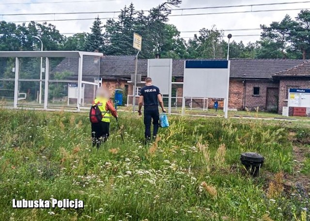 83-latka z powiatu zielonogórskiego zagubiła się w lesie. Z pomocą przybyli policjanci z Krosna Odrzańskiego.