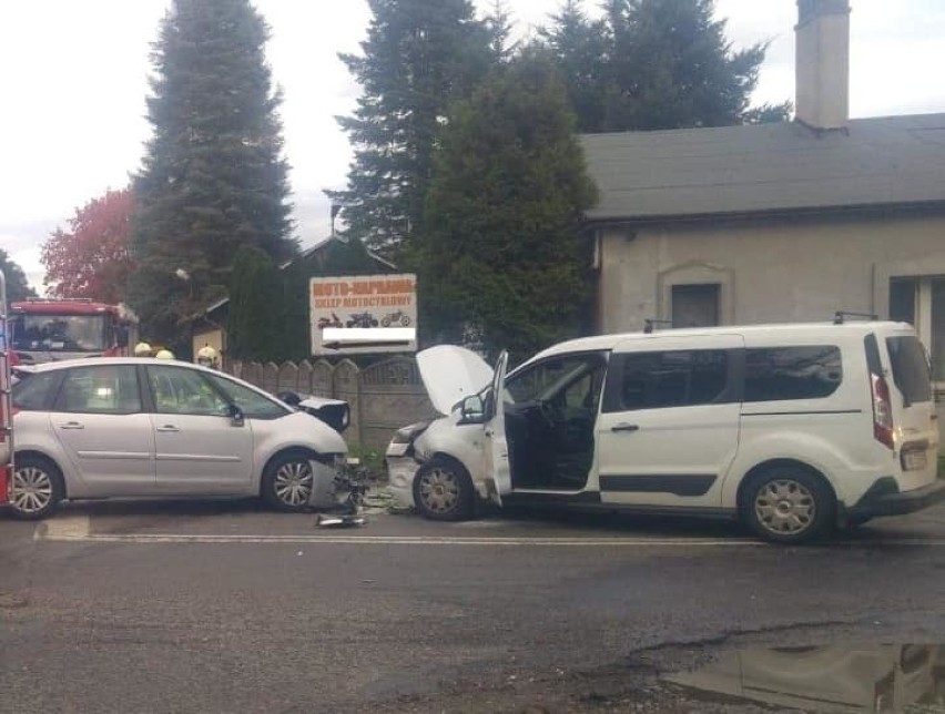 Pięć osób poszkodowanych w wypadku pod Zbąszyniem [FOTO]