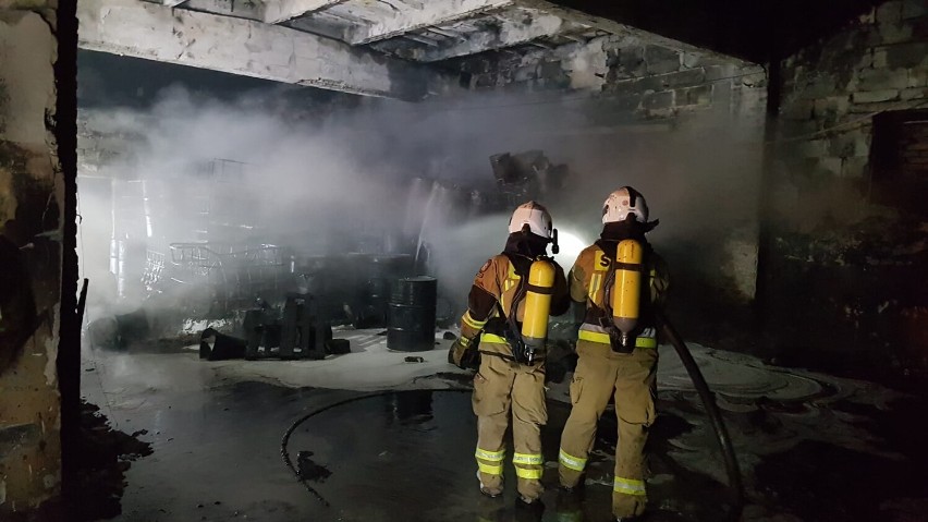 Groźny pożar chemikaliów w Sosnowcu
