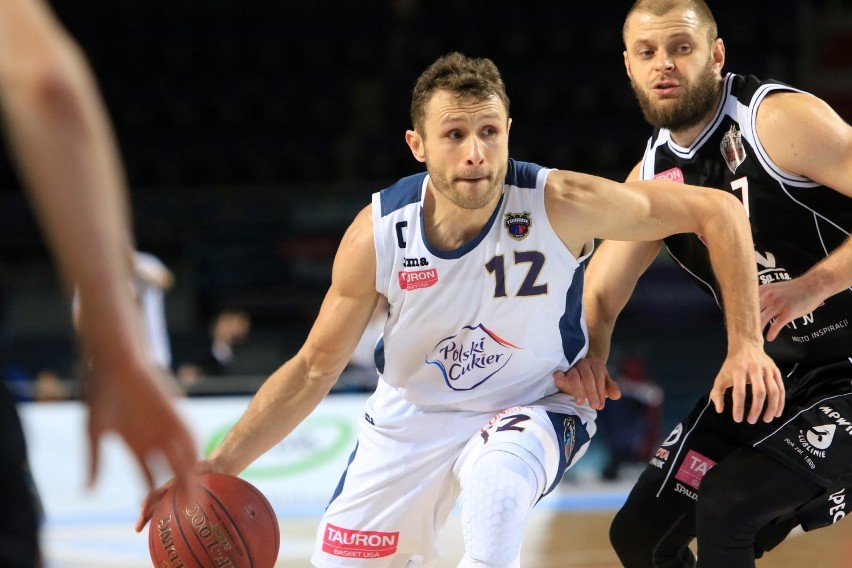 Łukasz Wiśniewski powraca do Energa Basket Ligi. Były...