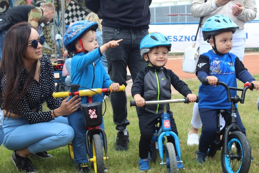 Leszno. Speedway Junior Leszno przy Smoczyku. Maluchy na rowerach dały czadu [ZDJĘCIA] 