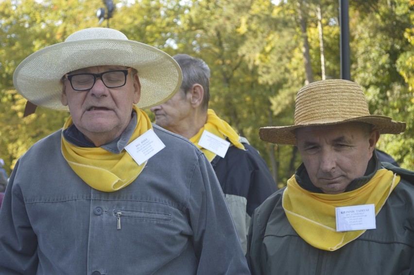 Parada kapeluszy otworzyła Zgorzeleckie Dni Seniora! [GALERIA ZDJĘĆ/WIDEO]