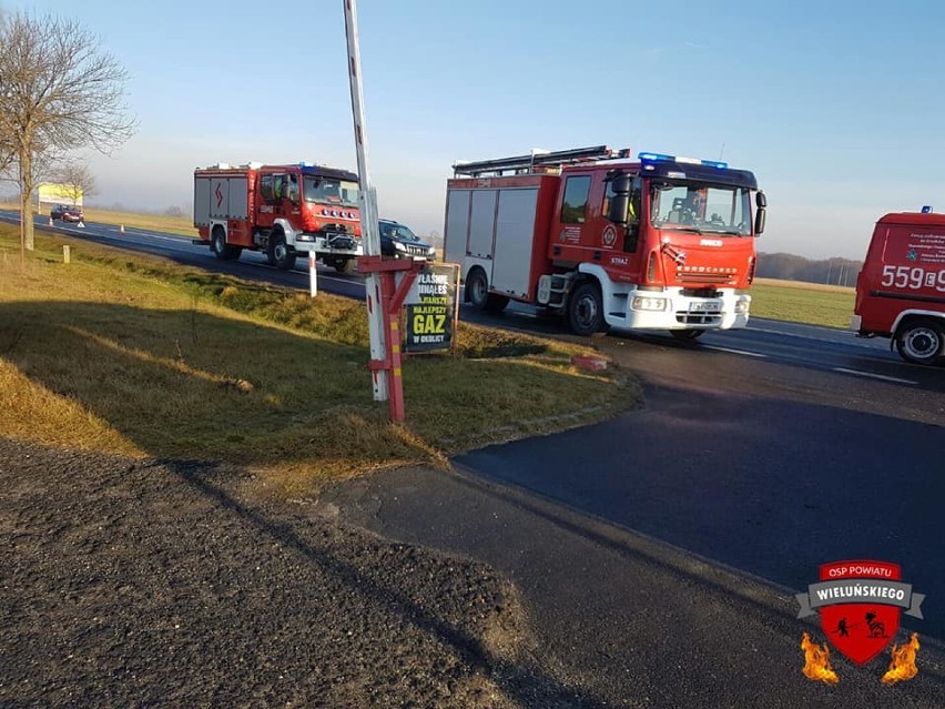 Zderzenie dwóch samochodów w Stanisławowie. Jedna osoba trafiła do szpitala 