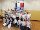 Oleśnica. Uczniowie śpiewali hymn i recytowali niepodległościowe utwory
