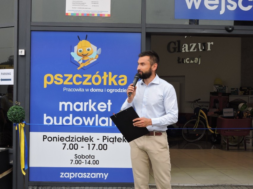 Otwarcie nowego marketu w Bielsku Podlaskim - Glazur zmienił się w Pszczółkę 