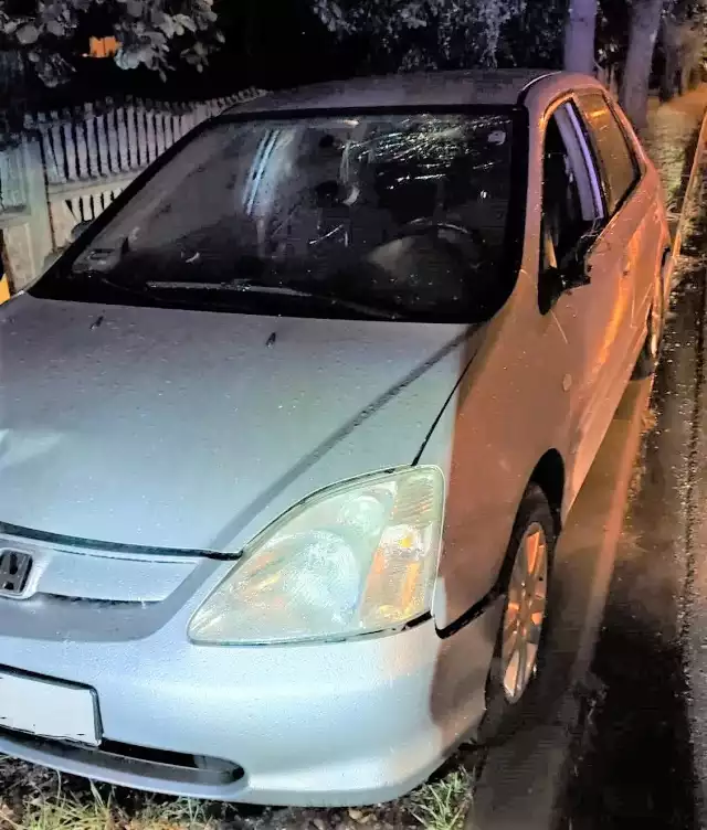Policjanci w Zatorze zatrzymali 31-letniego kierowcę hondy, który spowodował kolizję