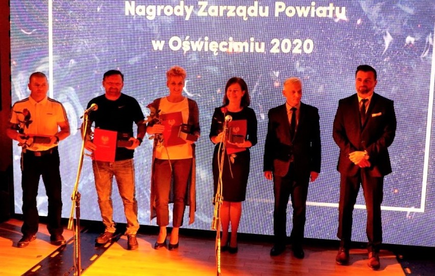 Nagrody Zarządu Powiatu w Oświęcimiu. Za działalność w kulturze i sporcie na rzecz mieszkańców powiatu oświęcimskiego [ZDJĘCIA]