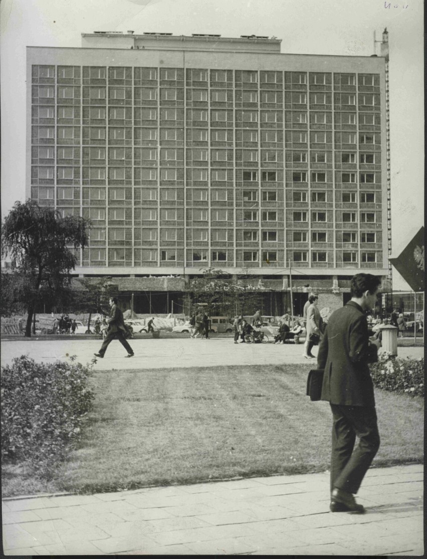 Rok 1971, wtedy w maju uroczyście otwarto hotel Silesia