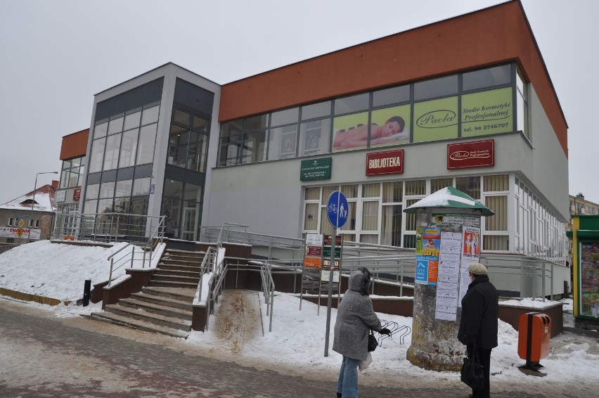 Biblioteki w Szczecinku w czasie epidemii. Ludzie wciąż przychodzą 