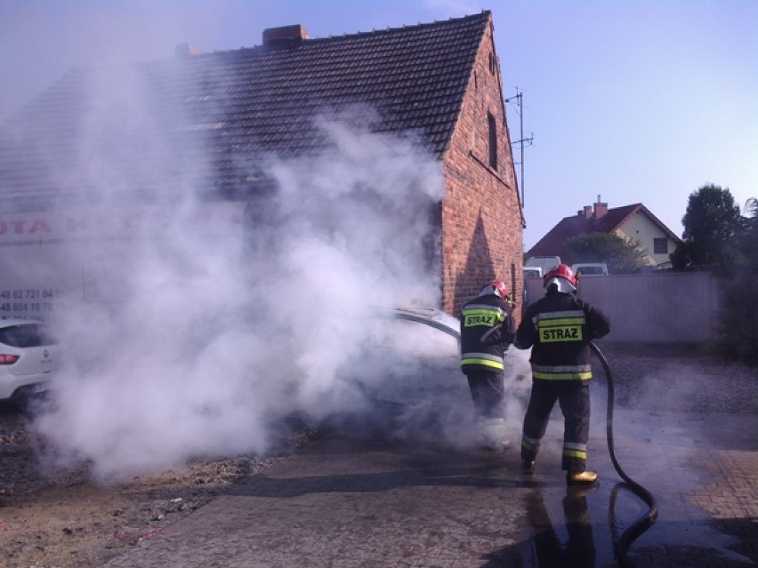 Pożar auta na Ostrowskiej