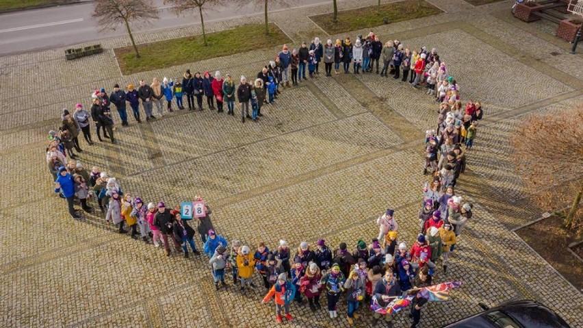 WOŚP 2020 powiat chodzieski. Żywe serduszko WOŚP w Budzyniu i w Szamocinie (ZDJĘCIA)