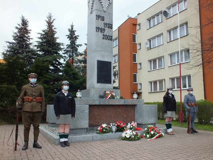 Przed Pomnikiem Niepodległości w Starachowicach docelowo...