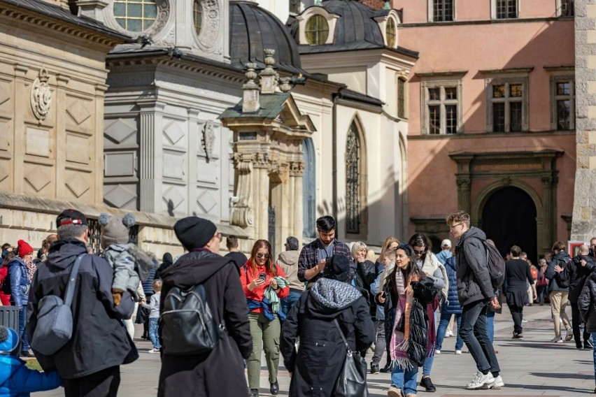 Kraków coraz bardziej wielokulturowy. Nowe dane. Oprócz Ukraińców i Białorusinów, rozrasta się diaspora obywateli z Azji