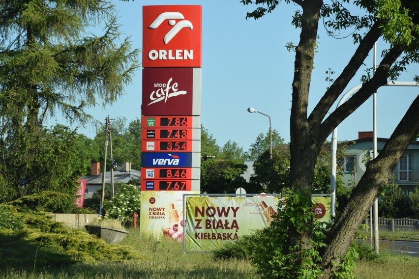 Cena paliwa w Zduńskiej Woli. Na pylonach jest miejsce na jeszcze jedną cyfrę