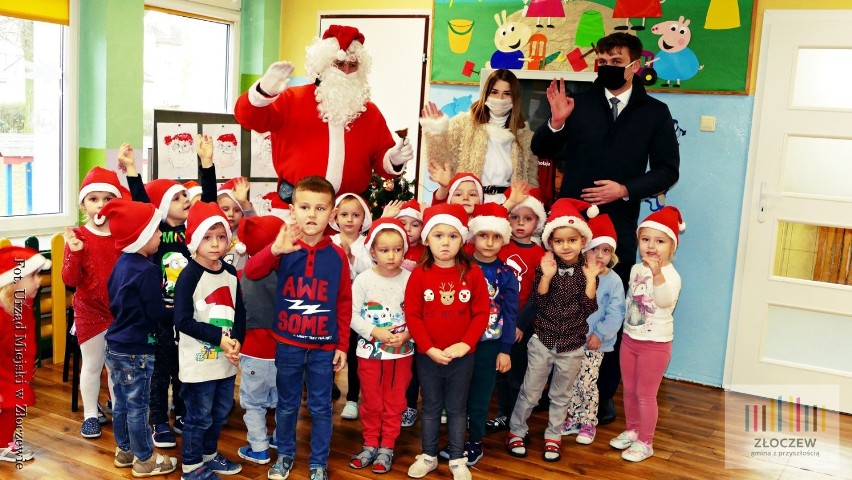 W Złoczewie Mikołaj odwiedził dzieci i pogotowie ratunkowe  GALERIA