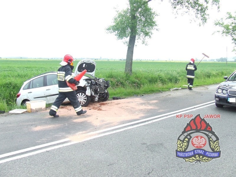 Jawor: Wypadek na drodze 374 (ZDJĘCIA)