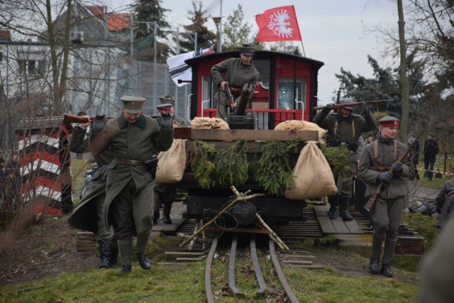 Fotorelacja z rekonstrukcji historycznej "Bój o banę" - park nad jeziorem Małym Żnińskim