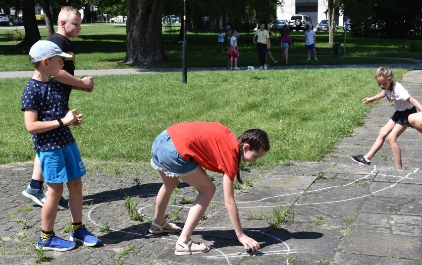 Końskie. Wakacje w mieście. Do dobrej zabawy nie potrzebna jest wcale komórka czy komputer [ZDJĘCIA]