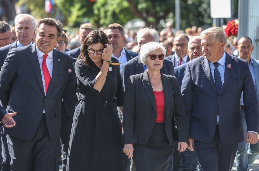 NSZZ "Solidarność" odpowiada na emocjonalne słowa Danuty Wałęsy o "złodziejach"