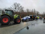 Protest rolników w Kostrzynie nad Odrą. Ciągniki zablokowały przejście graniczne i drogi krajowe