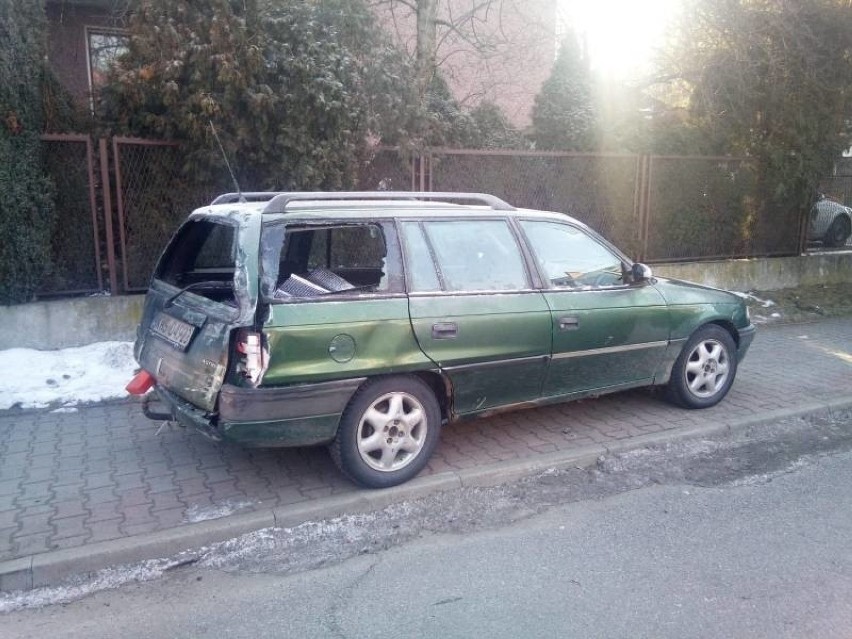 Nowy Sącz. Zderzenie dwóch samochodów ul. Szarych Szeregów