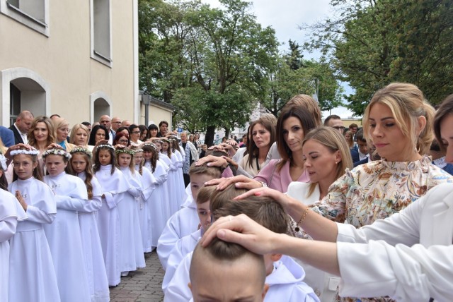 Dzieci z parafii pw. Najświętszego Serca Pana Jezusa przyjęły sakrament Pierwszej Komunii Świętej!
