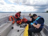 Akcja WOPR na Jeziorze Nyskim. Wędkarz potrzebował pomocy medycznej