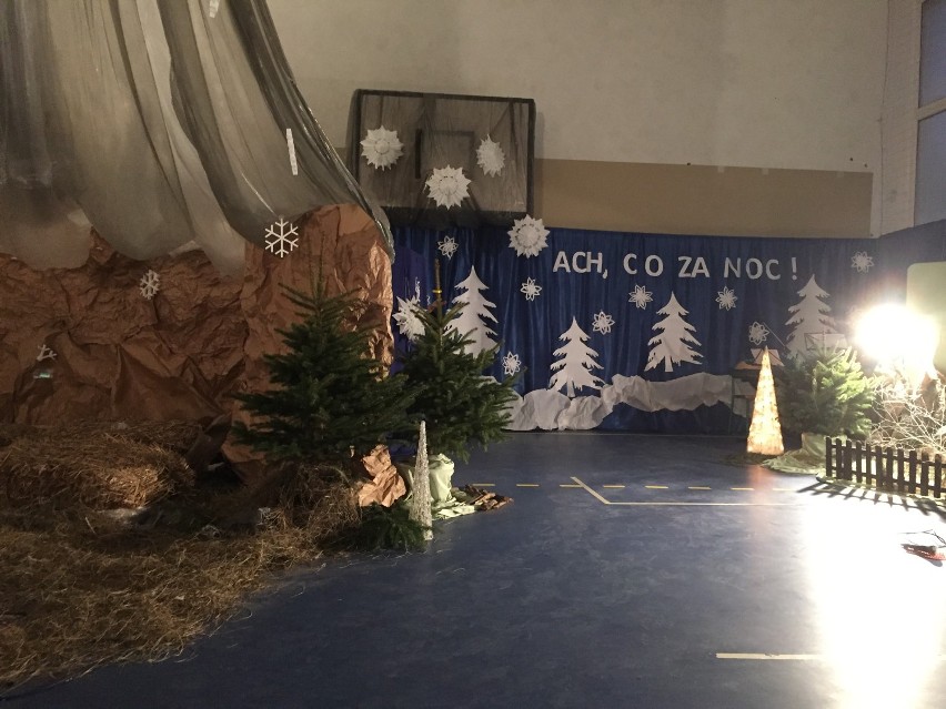 Drewnica. "Ach, co za noc!" - teatralne, bożonarodzeniowe inscenizacje w szkole