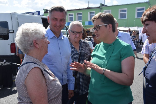 Akcja polityków Koalicji Obywatelskiej "Porozmawiajmy - posłuchajmy" - Giełda Rolno-Towarowa w Zielonej Górze - 11 sierpnia 2019