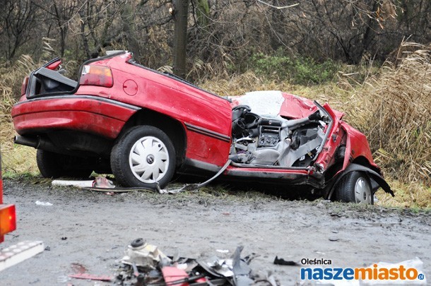 Oleśnica: Dwie osoby zginęły na ósemce