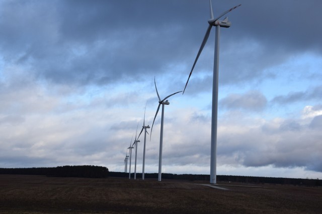 Farma wiatrowa koło Białego Boru już od ponad roku produkuje prąd