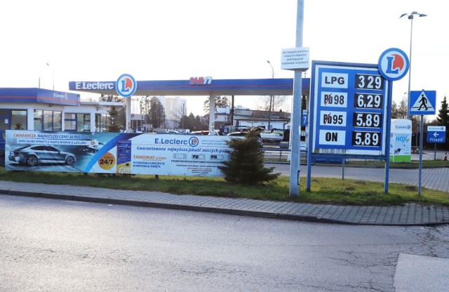 W Radomiu tradycyjnie do najniższych w mieście należą ceny paliw na stacji przy radomskim hipermarkecie E.Leclerc.