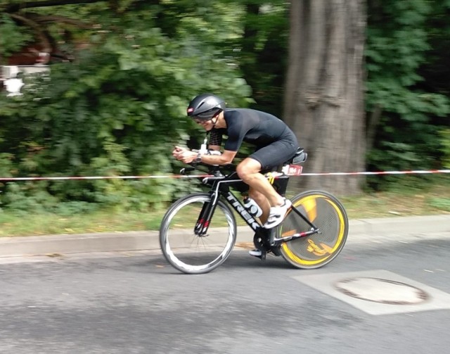 Podkomisarz Marek Kowalczyk z Oddziału Prewencji Policji KWP w Bydgoszczy zajął drugie miejsce w Mistrzostwach Polski w triathlonie na dystansie średnim