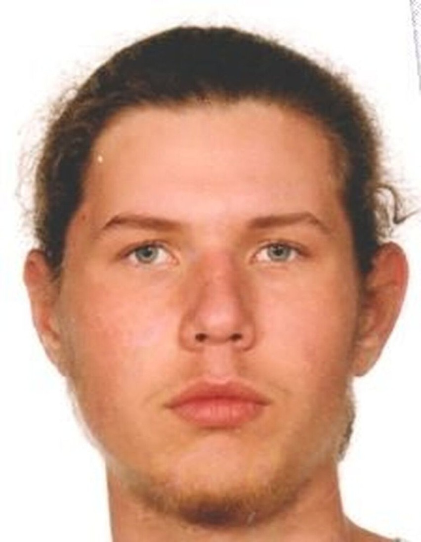 Tak wygląda poszukiwany 19-letni Piotr Cłapa