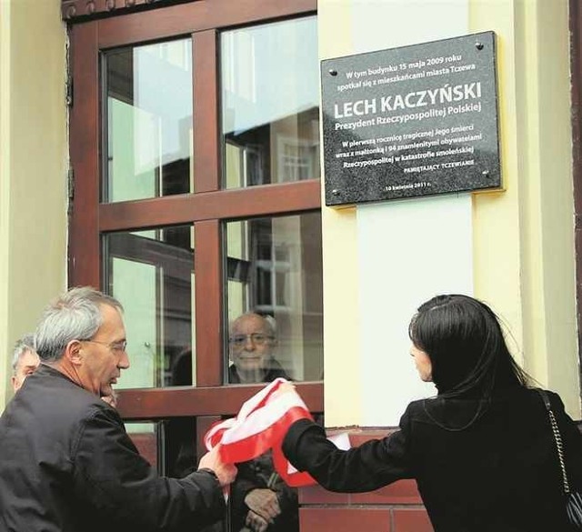 W 2011 r. - w pierwszą rocznicę katastrofy smoleńskiej - córka prezydenta RP Marta Kaczyńska odsłoniła tablicę upamiętniającą pobyt jej ojca w CKiS w Tczewie.