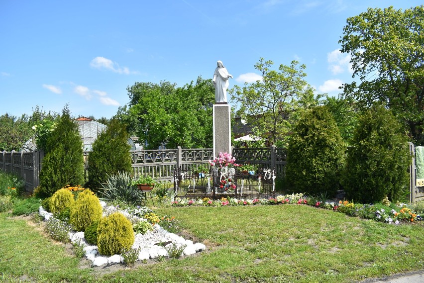 Przydrożne kapliczki i krzyże stanowią nieodłączny element krajobrazu powiatu pleszewskiego