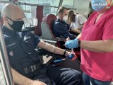 Honorowo oddawali krew w Żorach. Ambulans stanął przed komendą policji